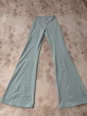 Glowmore Women’s Cyan Solid Pull on Flared Yoga Pants XS/S